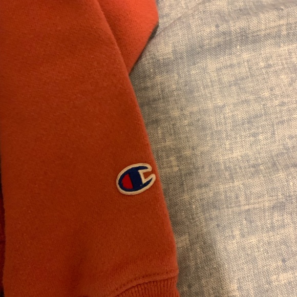 Small women’s champion sweater - Picture 2 of 3